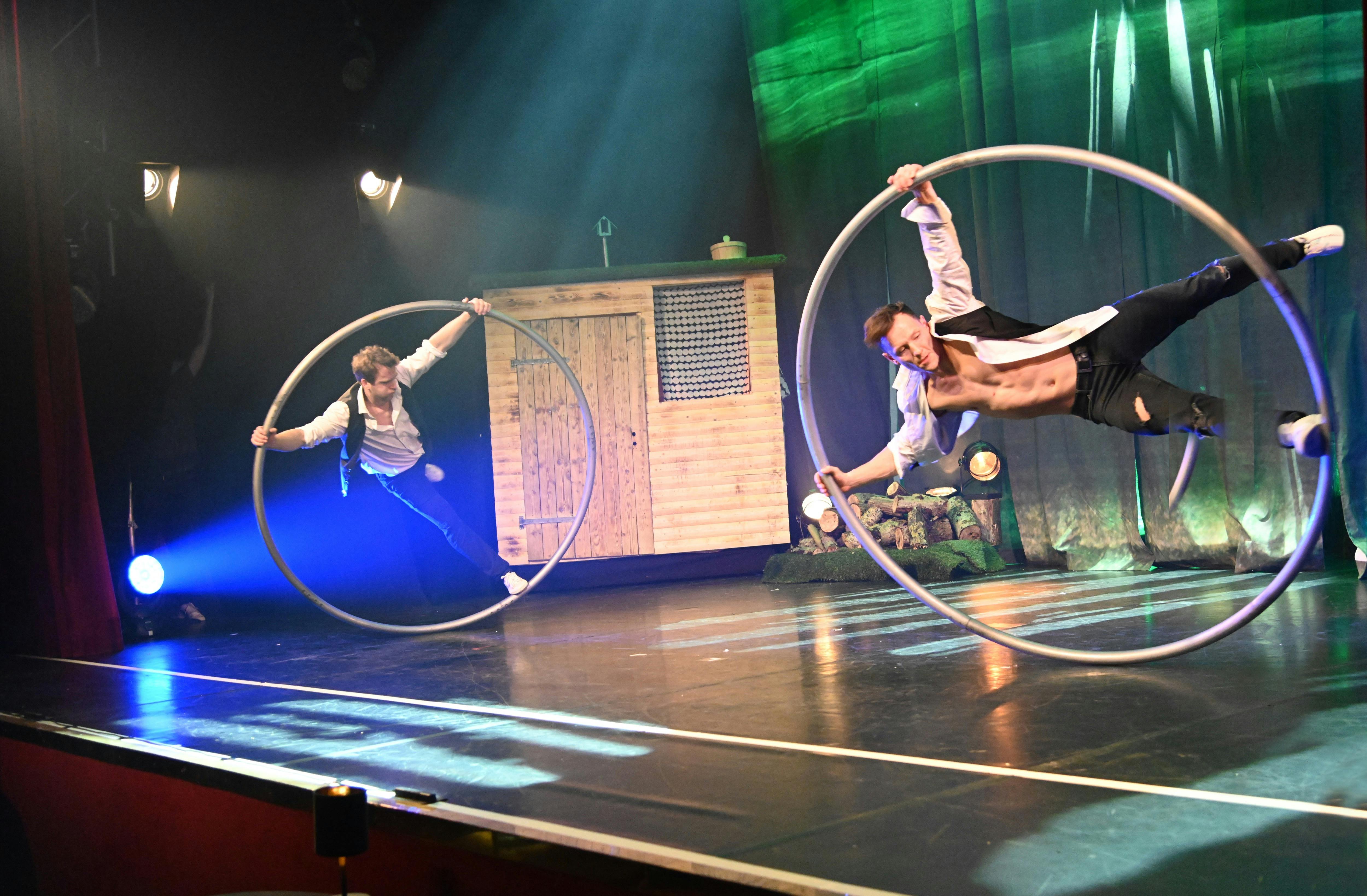 Silvesterprogramm "Show Wilderness" im GOP Varieté Theater