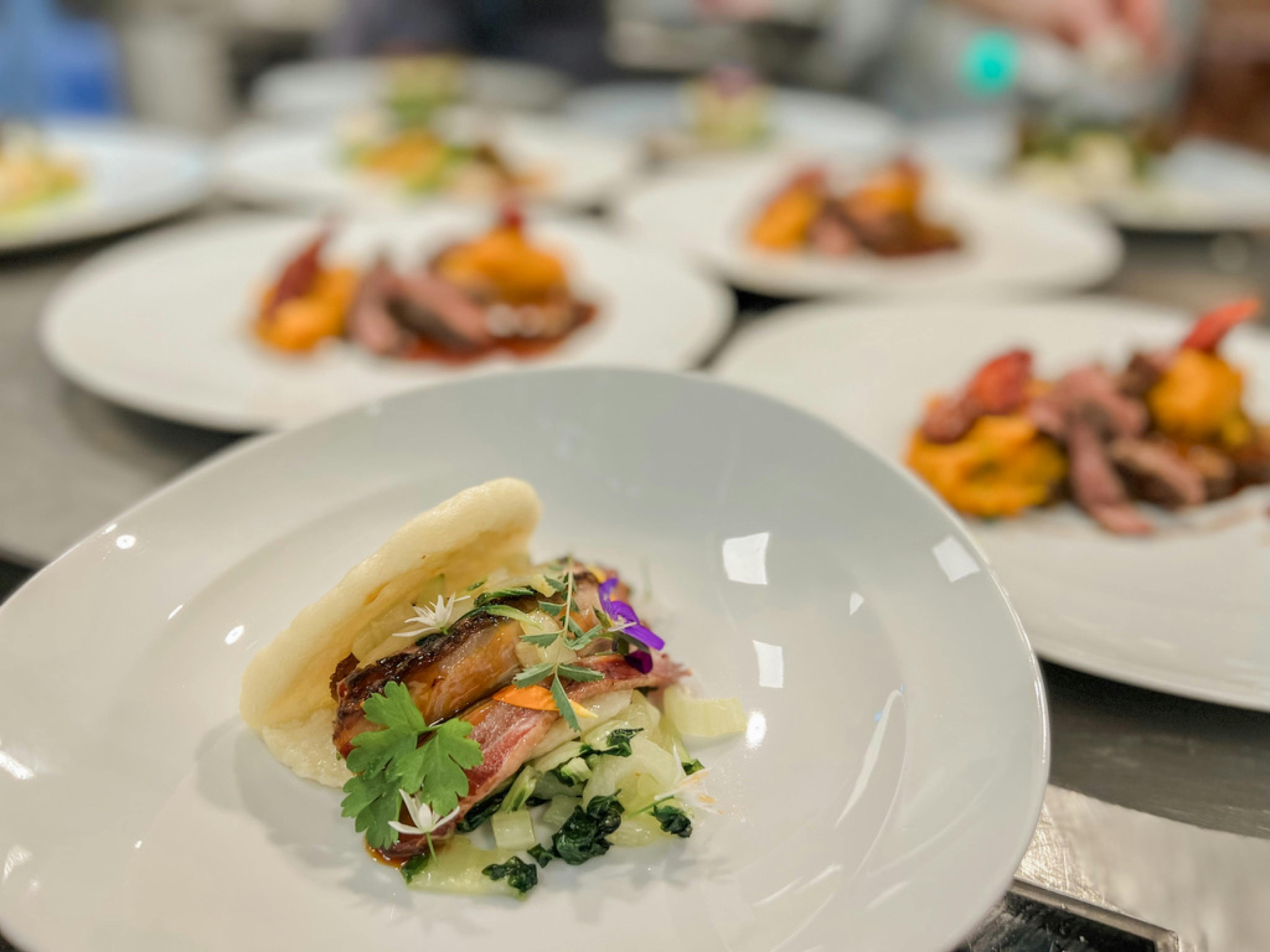 Gourmet-Menu und Abendunterhaltung