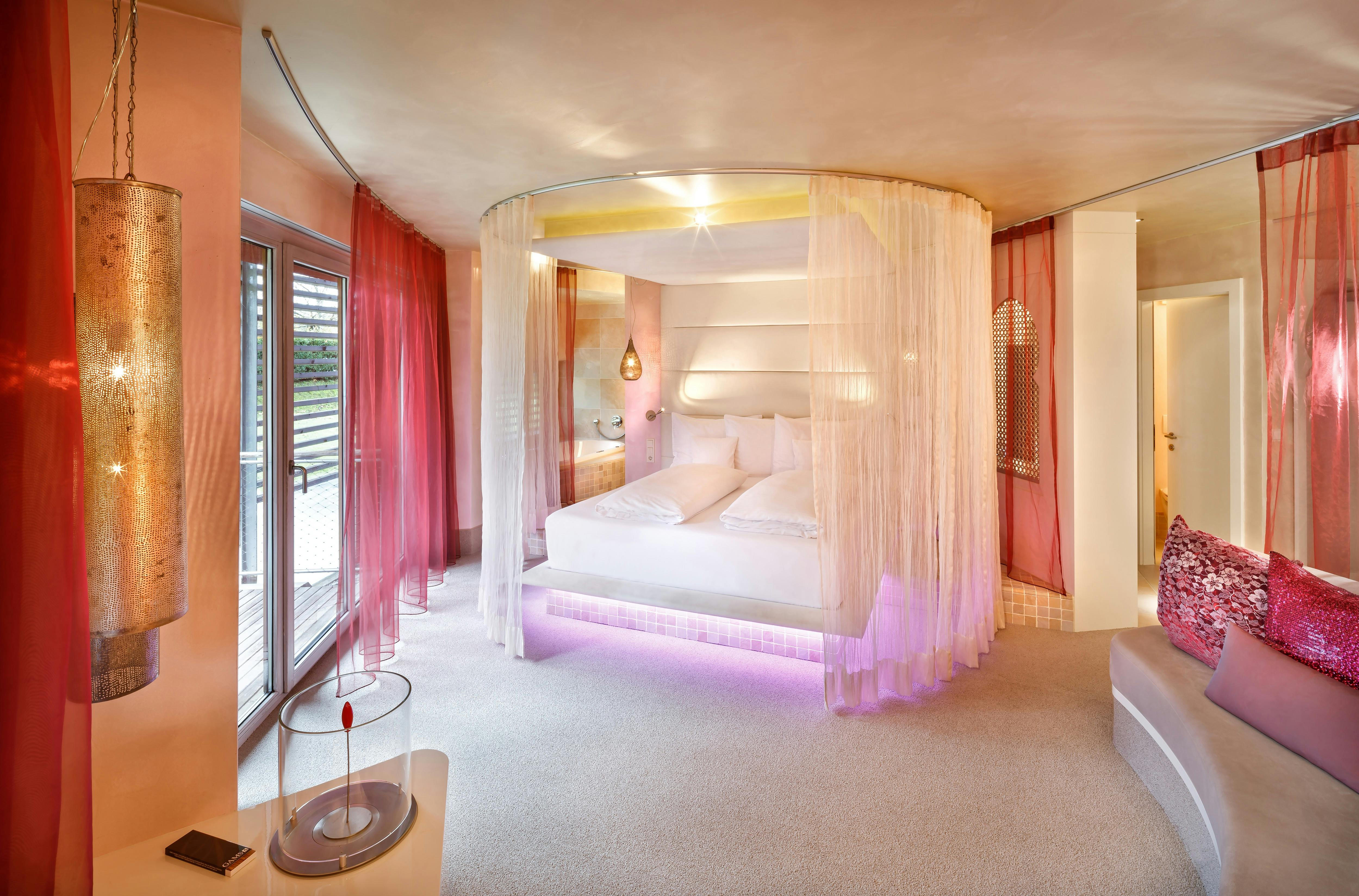 Kuschelsuite "Blütenschloss oder "Kokon"