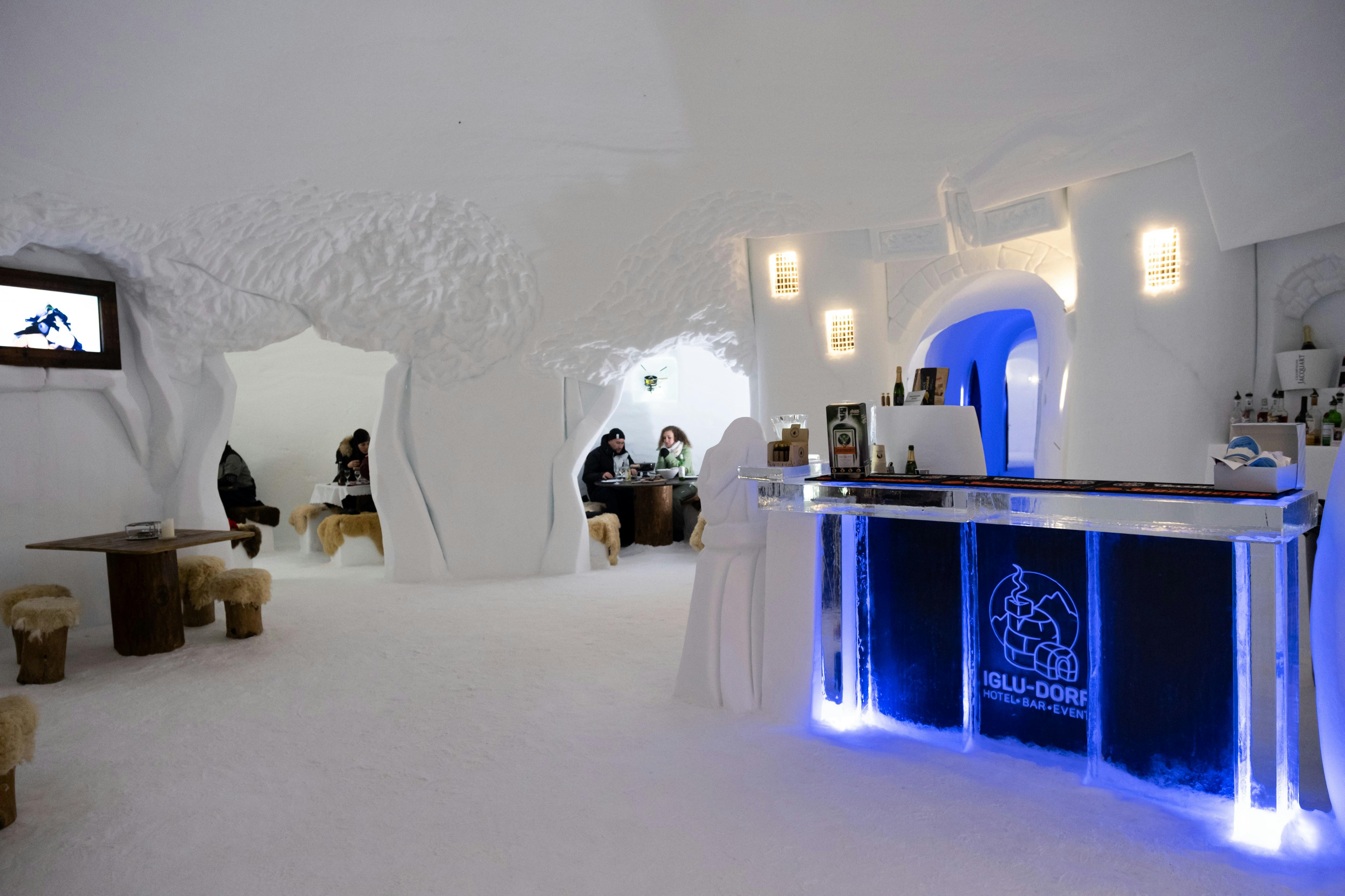 Fondue im Iglu