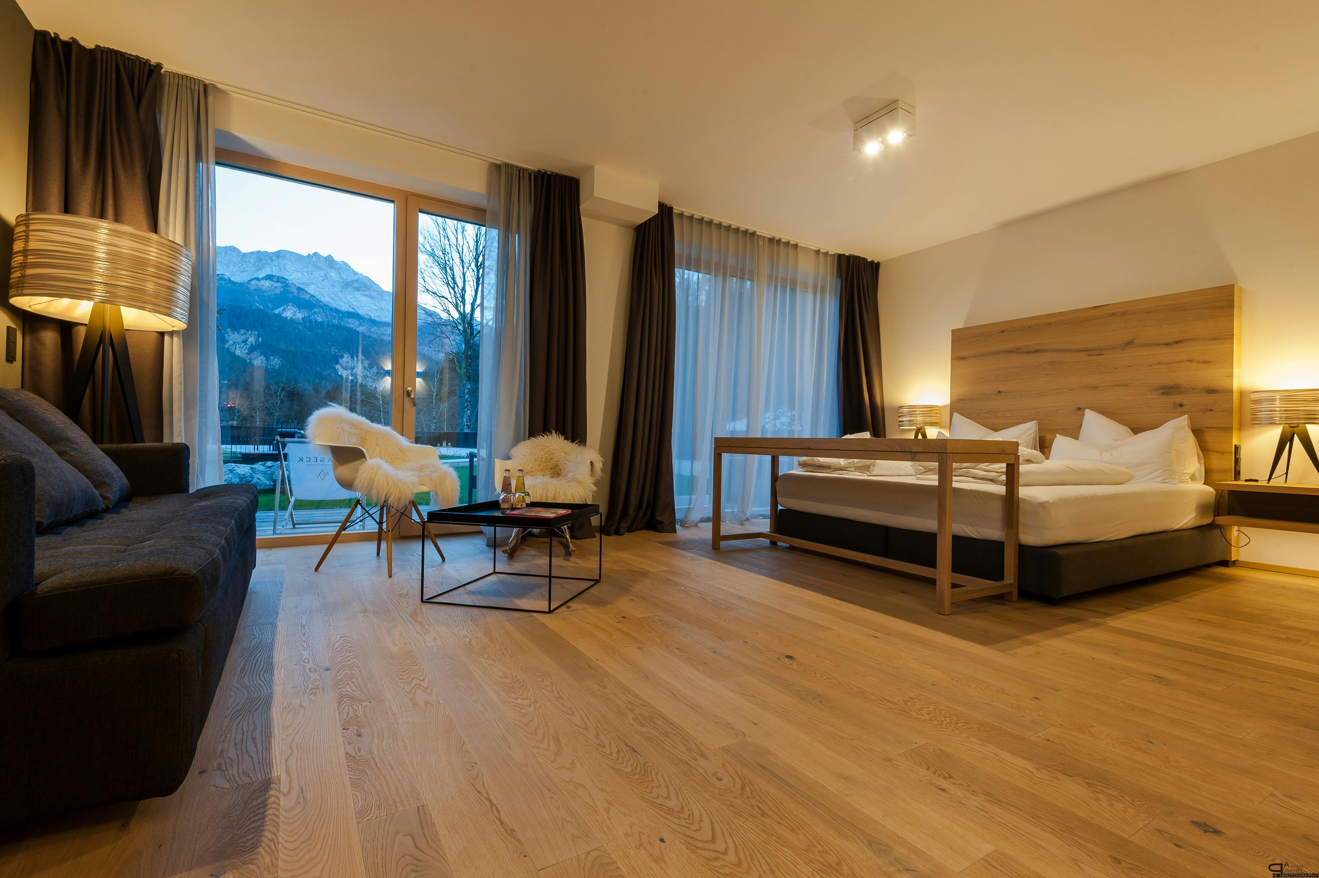 Junior Suite Panoramablick zur Sonnenseite mit Terrasse