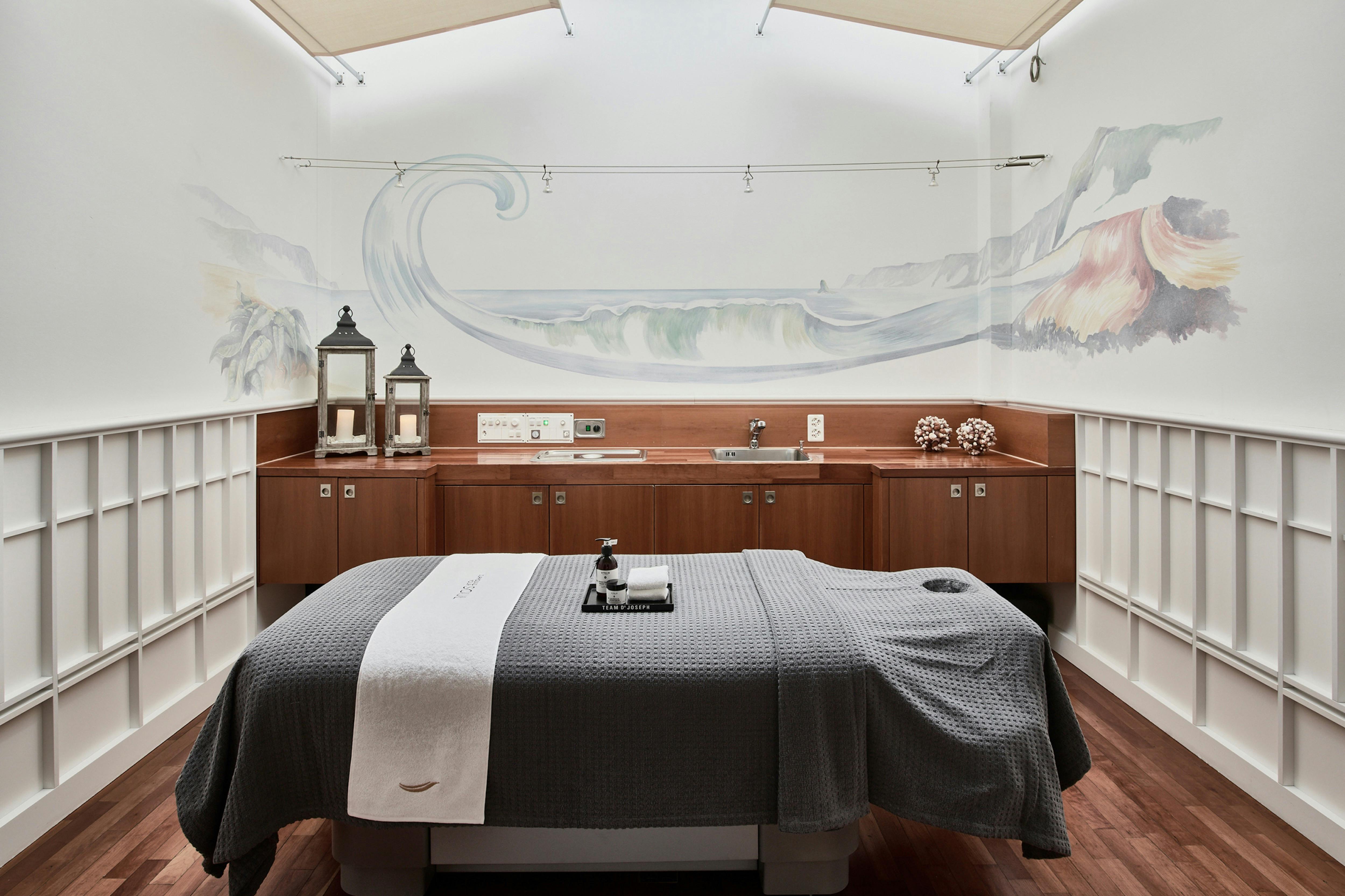 Mind Relax Massage (50min) oder Intensive Purifying Facial (60min)