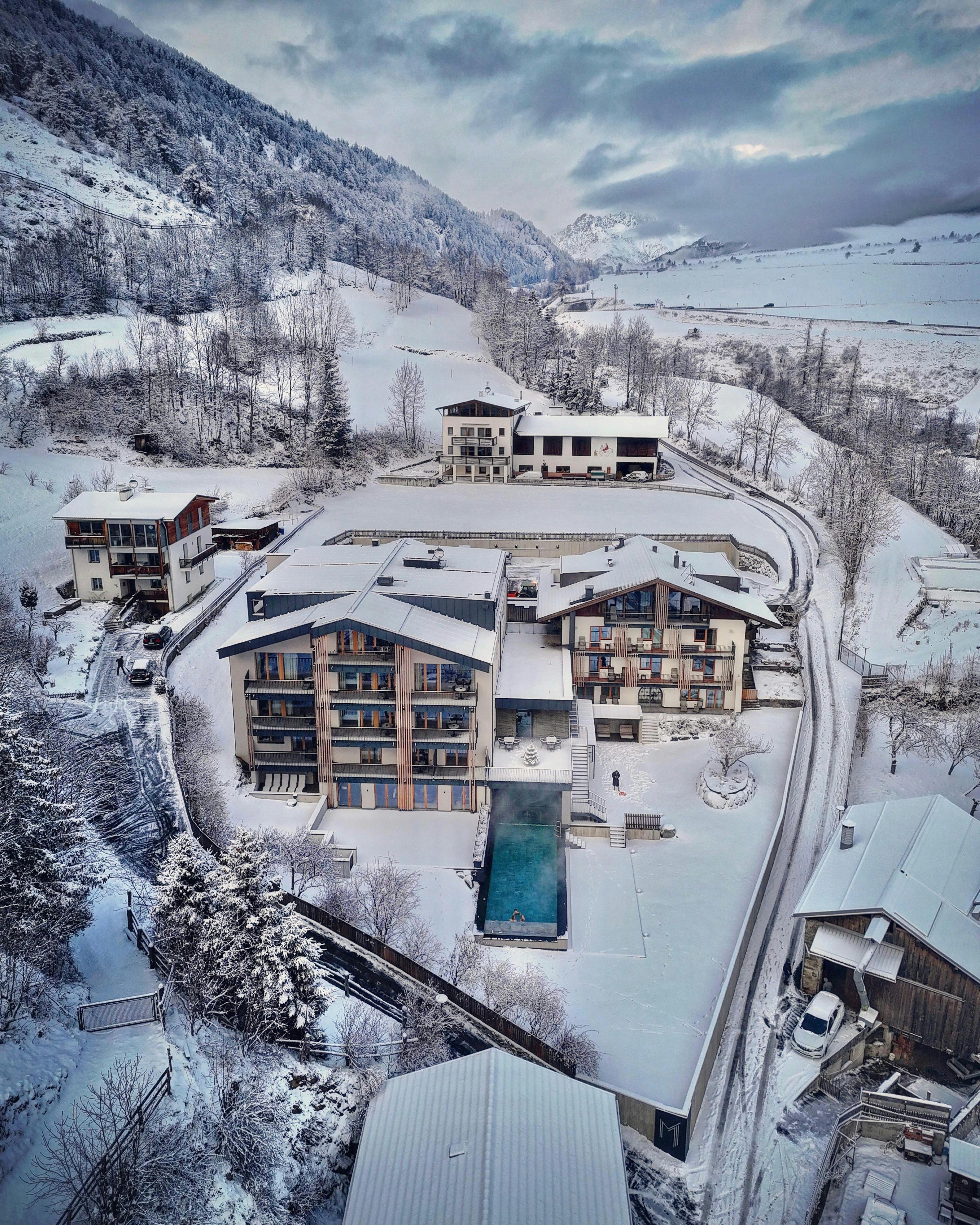 Maraias Luxury Suites & Apartments