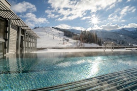 Sporthotes im Skigebiet in Tirol
